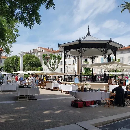 Daire 2 Pieces Coeur Vieil